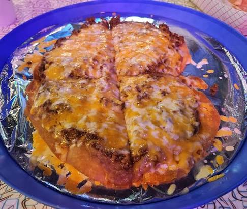 Chimy’s signature dishes Beef Chimy
Mexican Pizza
Beef Fajita Quesadilla